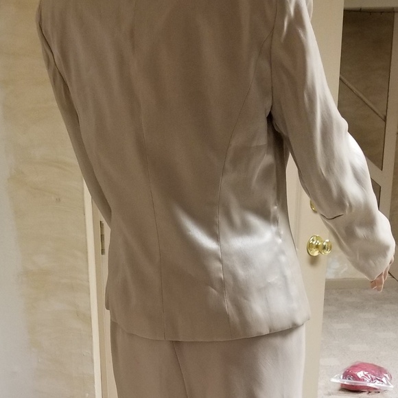 Stunning Mother of Bride Dress - Picture 5 of 8